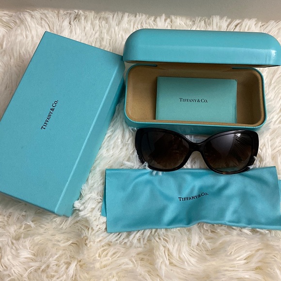 Tiffany and Co. Sunglasses - Authentic - Picture 2 of 7